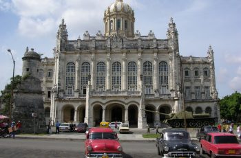 Pacote para Cuba é convite ao passado