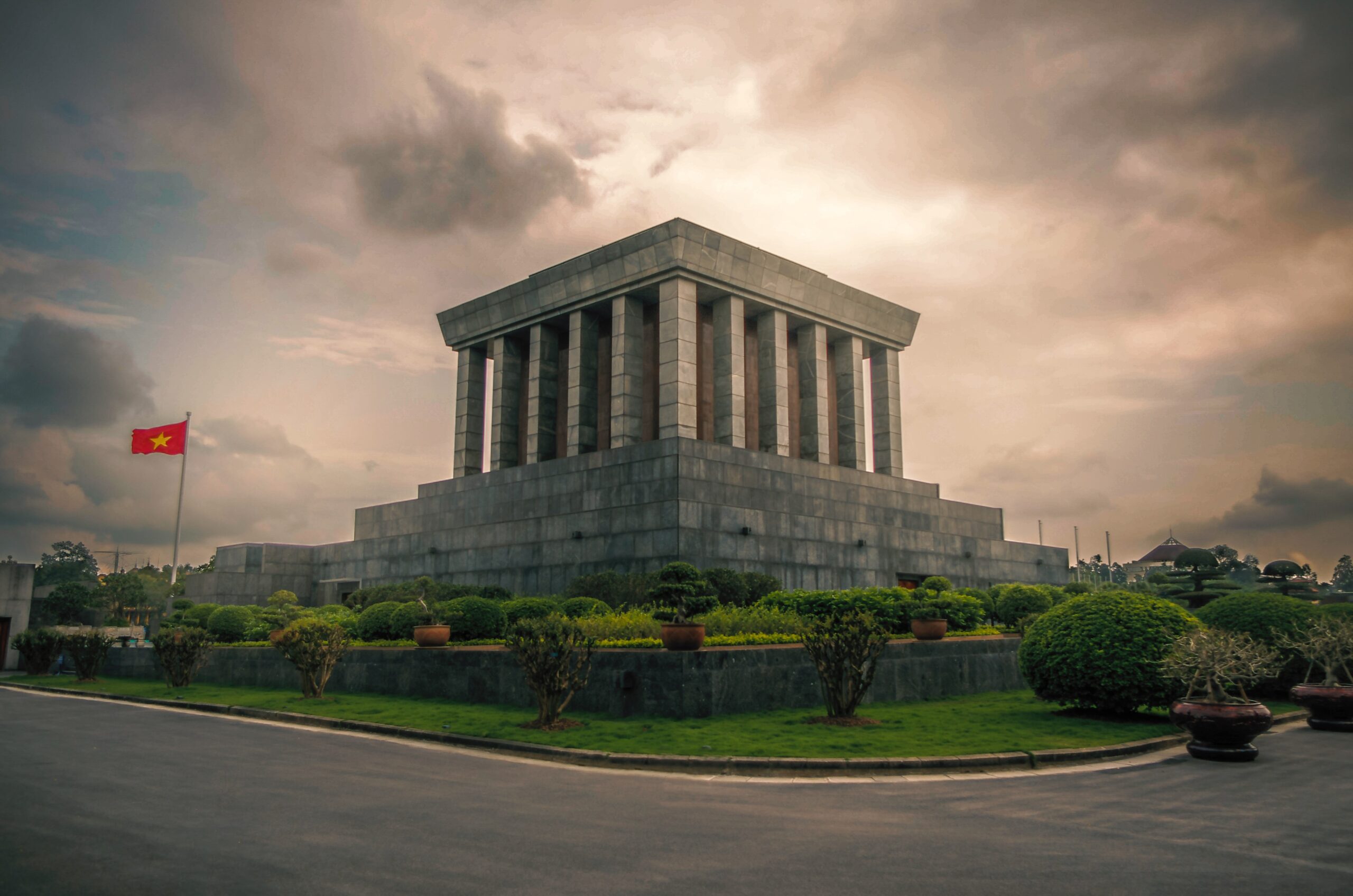 Hanoi - Ho Chi Minh Mausoleum (1)