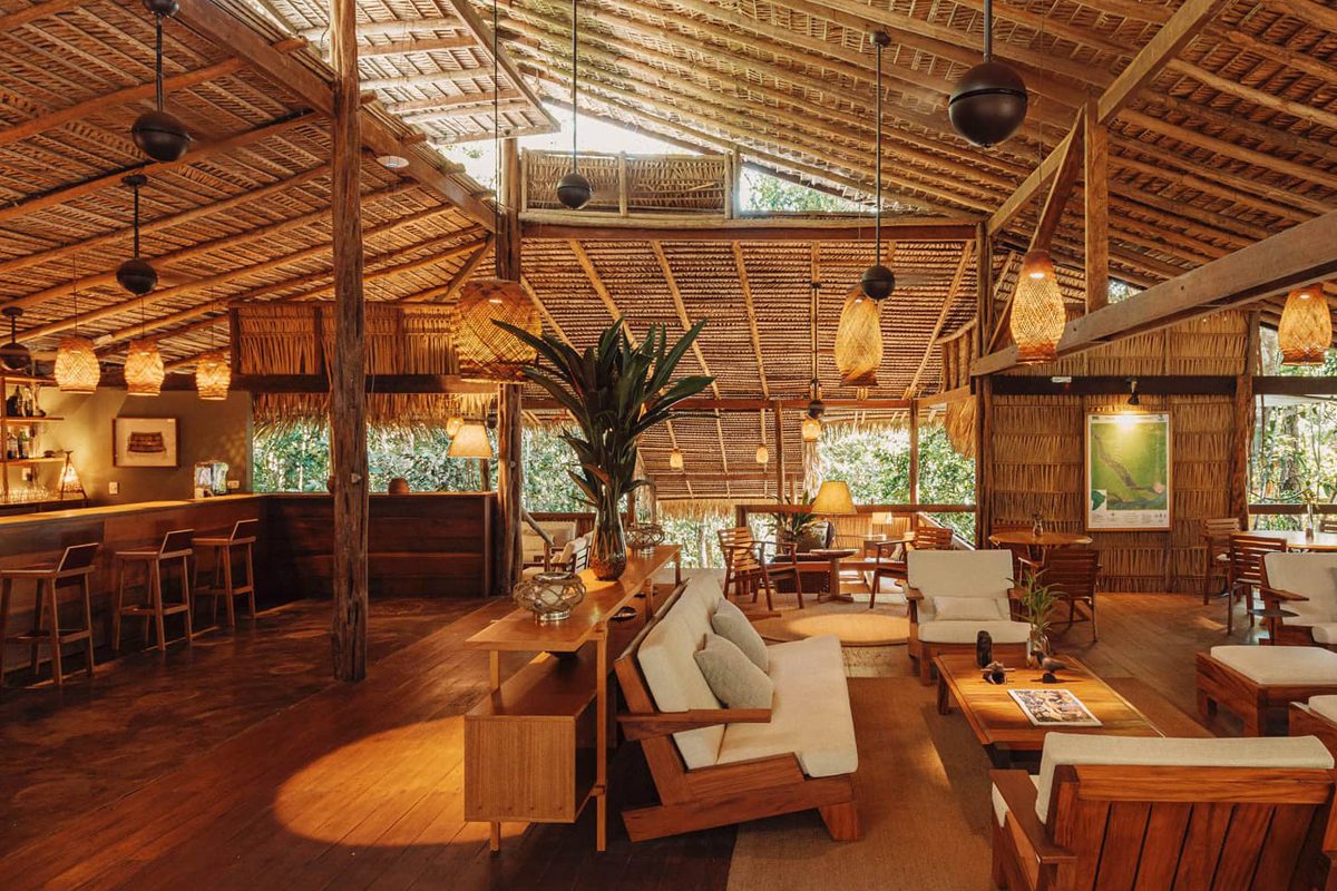 655f5e50724c56ed4d417d13_03-hotel-anavilhanas-lodge-dependencias-lounge-fotografo-felipe-castel