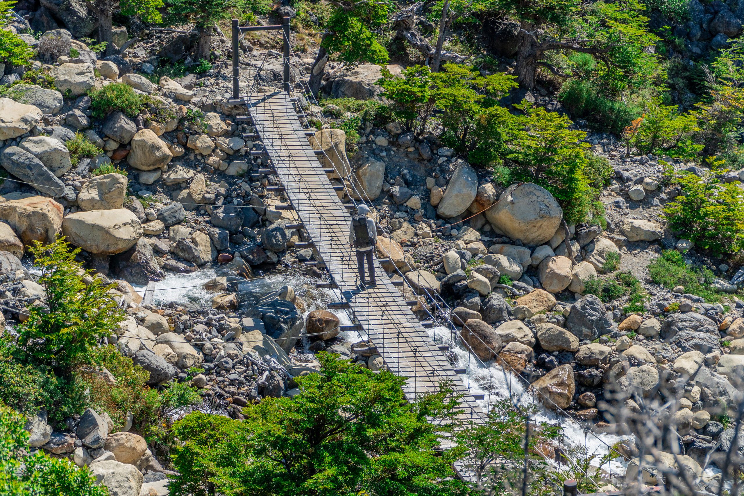 SENDERO-CUERNOS-CENTRAL-RIO-ARRIERO-PUENTE-PERSONAS-2025-6907