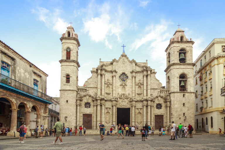 Havana - Plaza de la Catedral, cathedral, buildings, architecture,