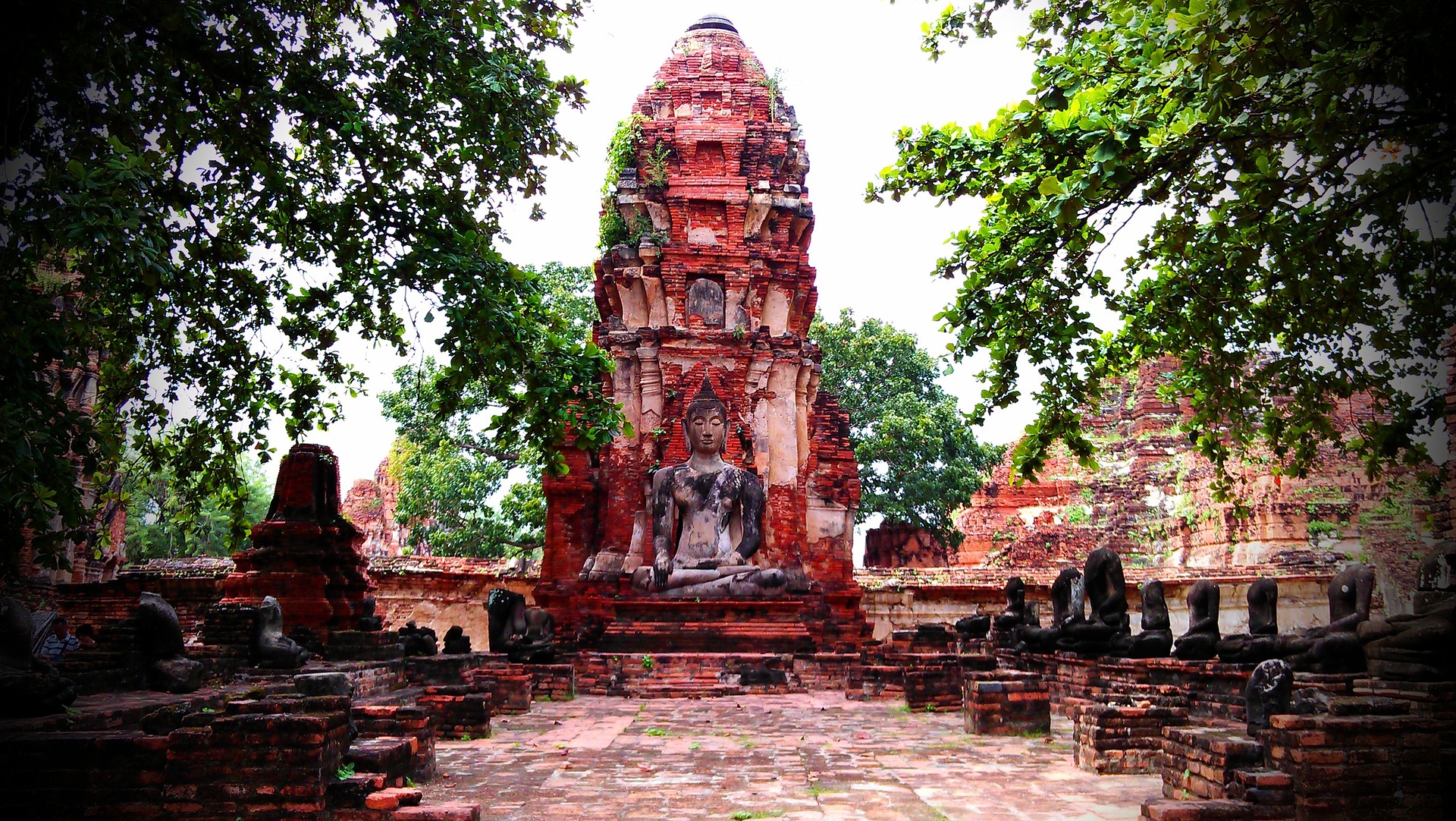 Ayutthaya - temple with buddha